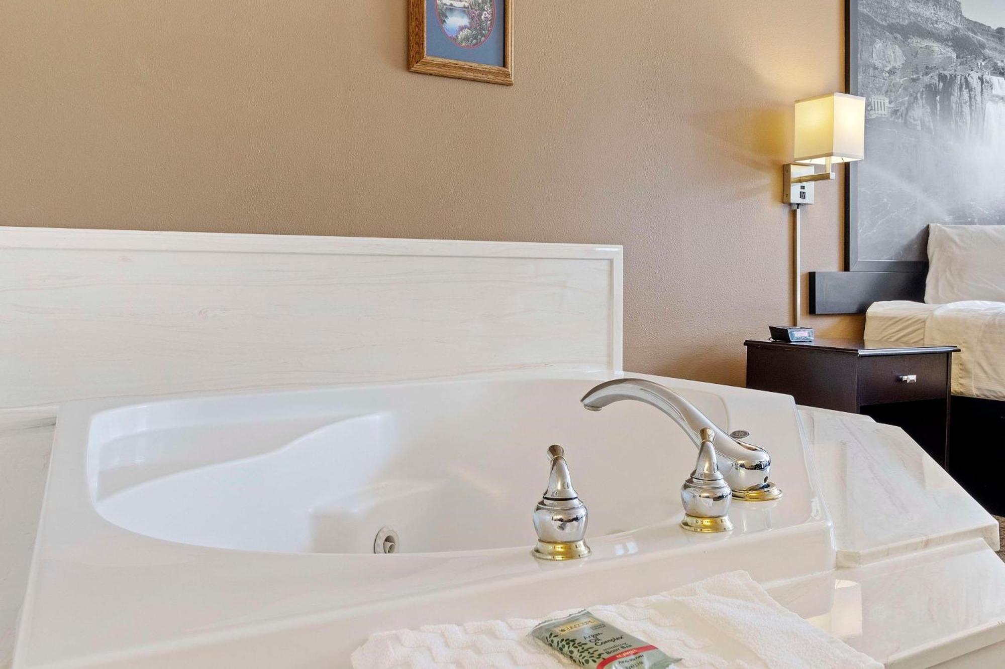 Surestay Hotel By Best Western Туин-Фолс Экстерьер фото